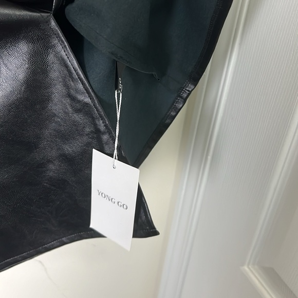 Yong Go Faux Leather Skirt Size XXL - Picture 5 of 10